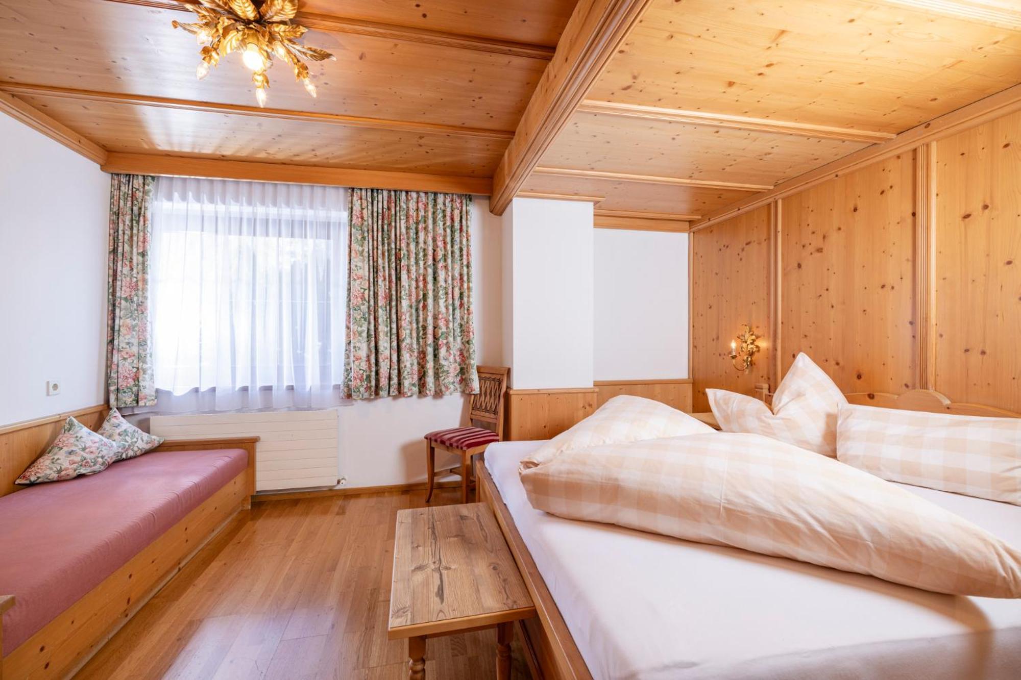 Aparthotel Landhaus St. Joseph ไมย์อาโฮเฟิน ภายนอก รูปภาพ