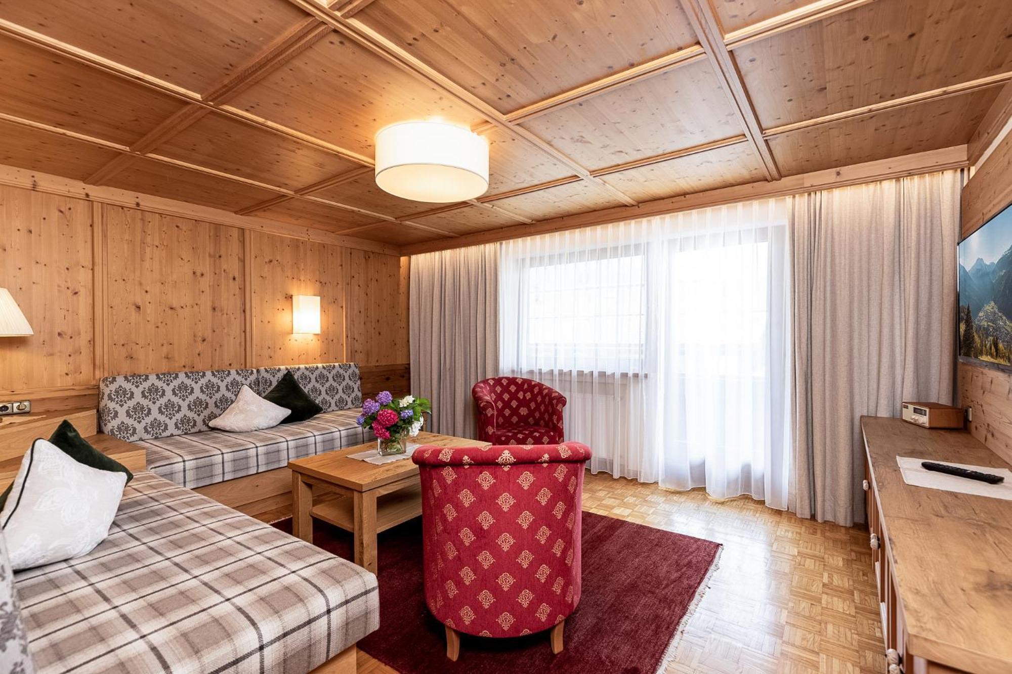 Aparthotel Landhaus St. Joseph ไมย์อาโฮเฟิน ภายนอก รูปภาพ